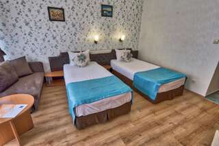 Отель Hotel Kavkaz Golden Dune Солнечный Берег Двухместный номер с 1 кроватью или 2 отдельными кроватями и балконом-11